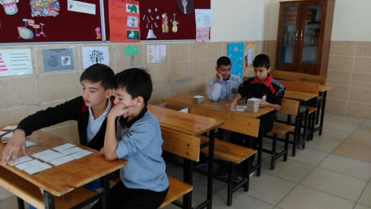 Seydi Resul İmam Hatip Ortaokulunda ’Dinkart’ Oyunu