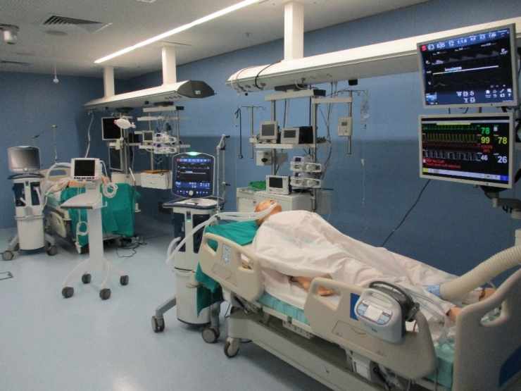 Dünya Hekimleri Türkiye’de Eğitiliyor