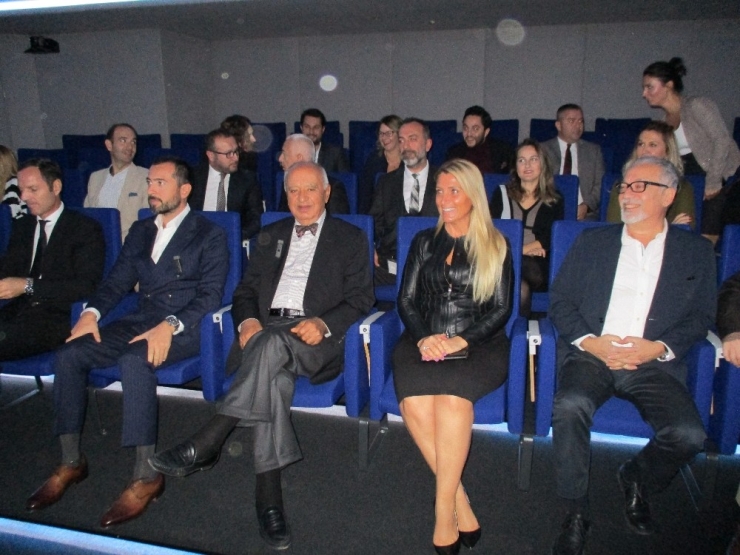 Dünya Hekimleri Türkiye’de Eğitiliyor