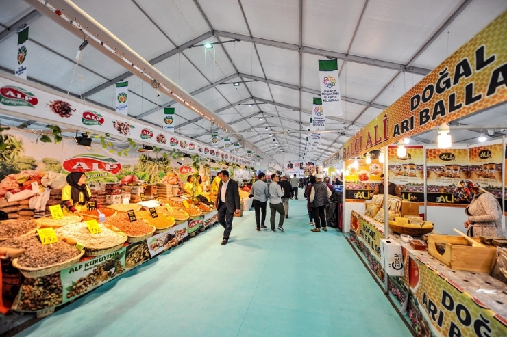 Malatya’da ‘İl İl Yöresel Ürünler Fuarı’ Açıldı