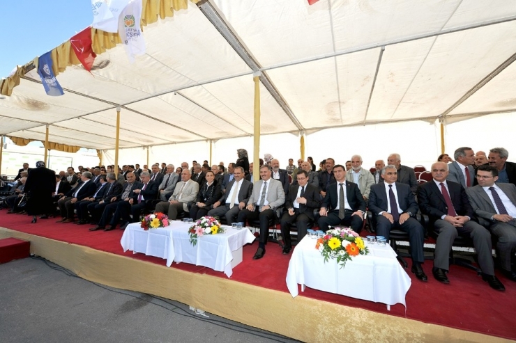 Malatya’da ‘İl İl Yöresel Ürünler Fuarı’ Açıldı