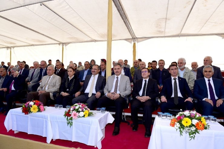 Malatya’da ‘İl İl Yöresel Ürünler Fuarı’ Açıldı