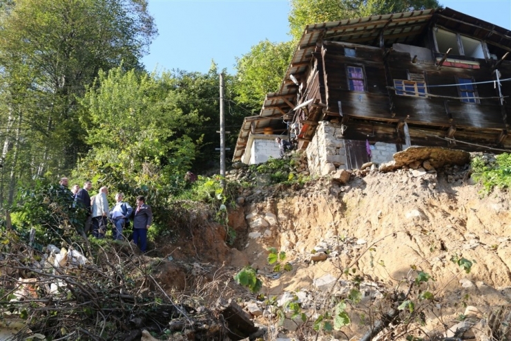 Rize Valisi Bektaş, Afet Sonrası Yürütülen Çalışmaları Yerinde İnceledi