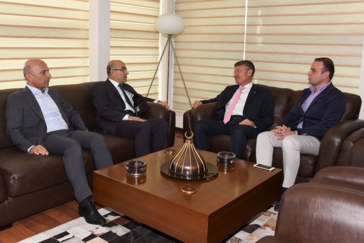 Cam Ve Pet Şişe Atıkları Ekonomiye İkincil Hammadde Olarak Kazandırılıyor