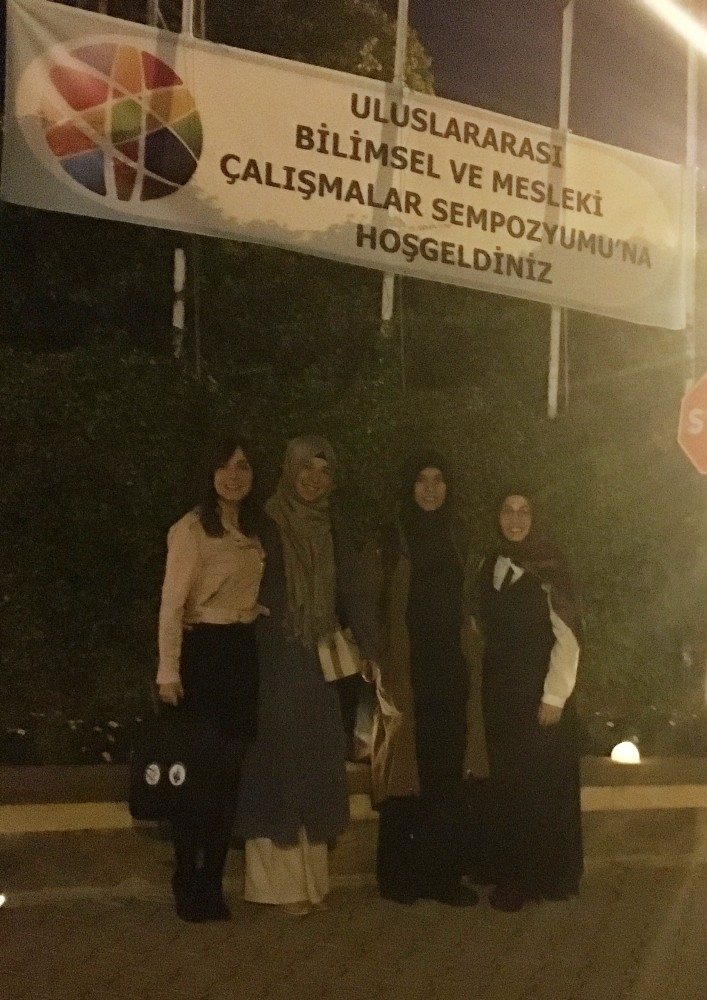 Öğrenciler Düzce Ve Konuralp Tarihi Evlerini Uluslararası Sempozyumda Anlattılar