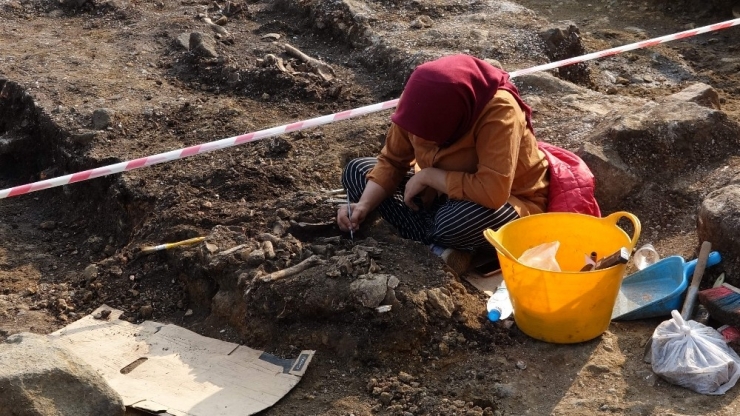 Akçakale Kalesi Gün Yüzüne Çıkartılıyor