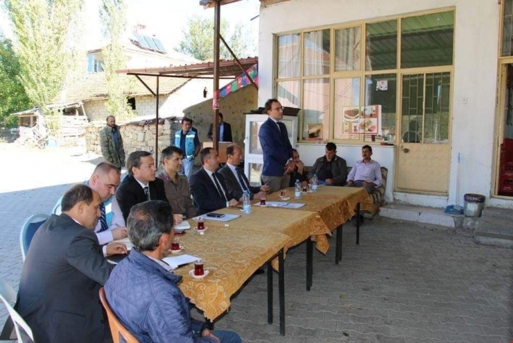 Kaymakam Ve Belediye Başkanı Vatandaşların Sorunlarını Dinledi