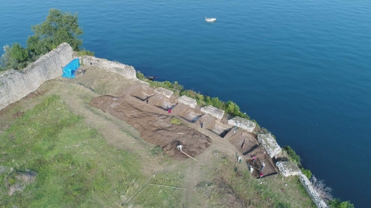 Akçakale Kalesi Gün Yüzüne Çıkartılıyor