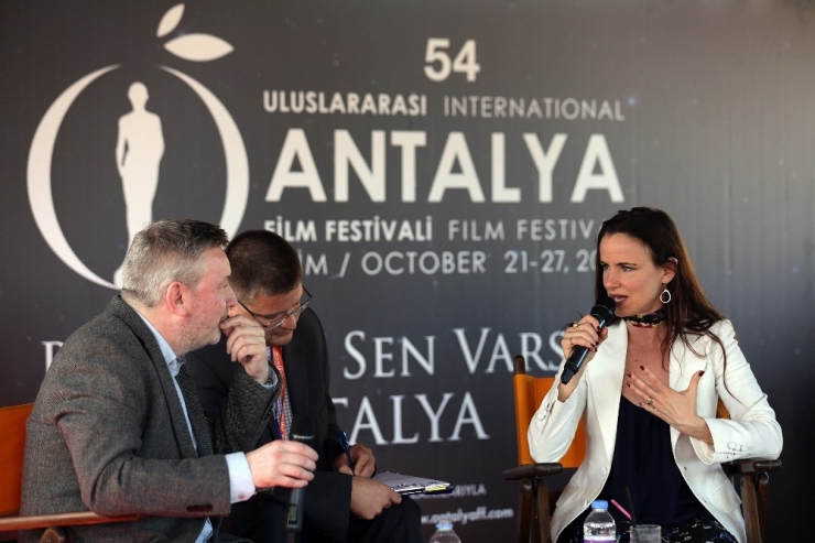 Juliette Lewis, Antalyalı Sinemaseverlerle Bir Araya Geldi