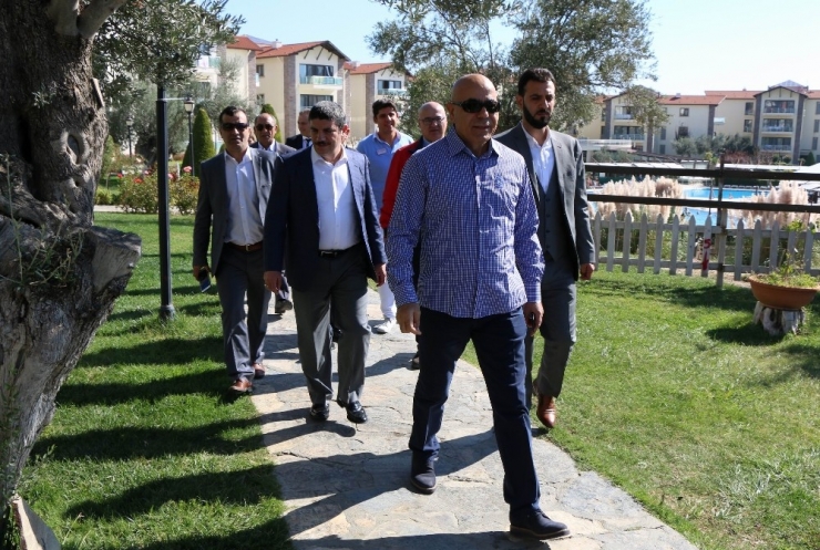 Prof. Dr. Aktay, İş Adamlarıyla Edremit’teki Termal Tesiste İncelemede Bulundu