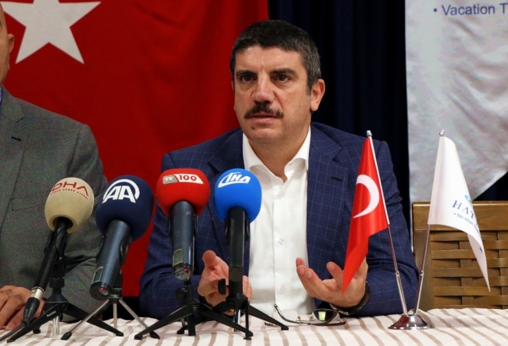 Prof. Dr. Aktay, İş Adamlarıyla Edremit’teki Termal Tesiste İncelemede Bulundu