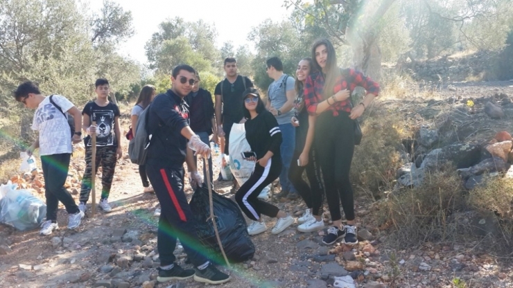 Ayvalıklı Denizciler Doğa İçin Yürüdü