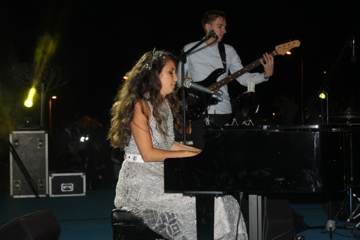 Karsu Dönmez Altınözlülerle Buluştu