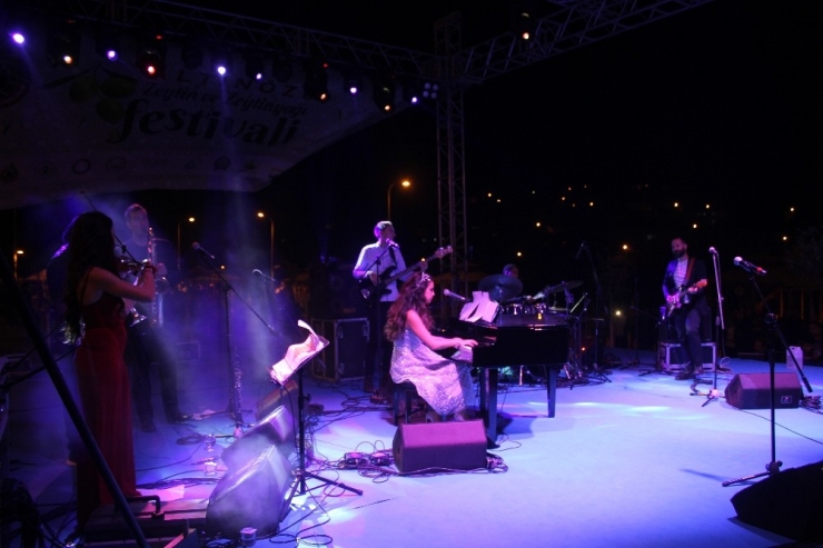 Karsu Dönmez Altınözlülerle Buluştu