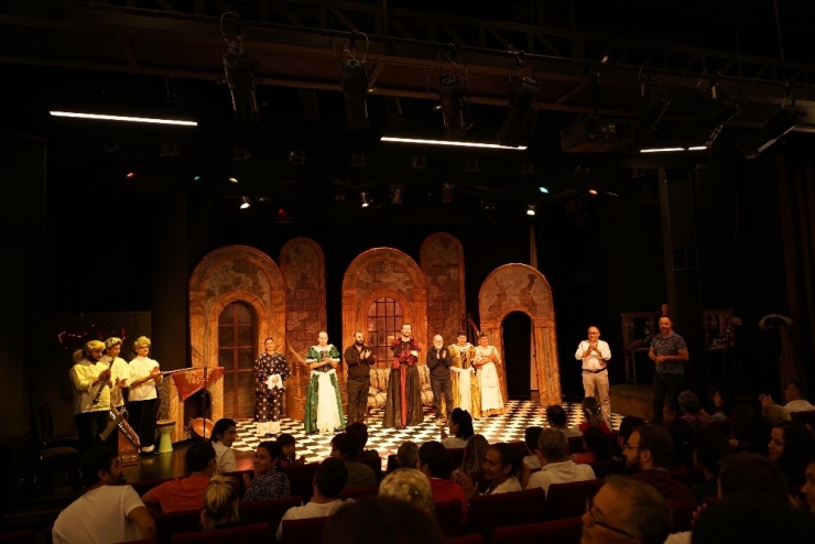 Aşt Perdelerini “Oyun Oyun İçinde” İle Açtı