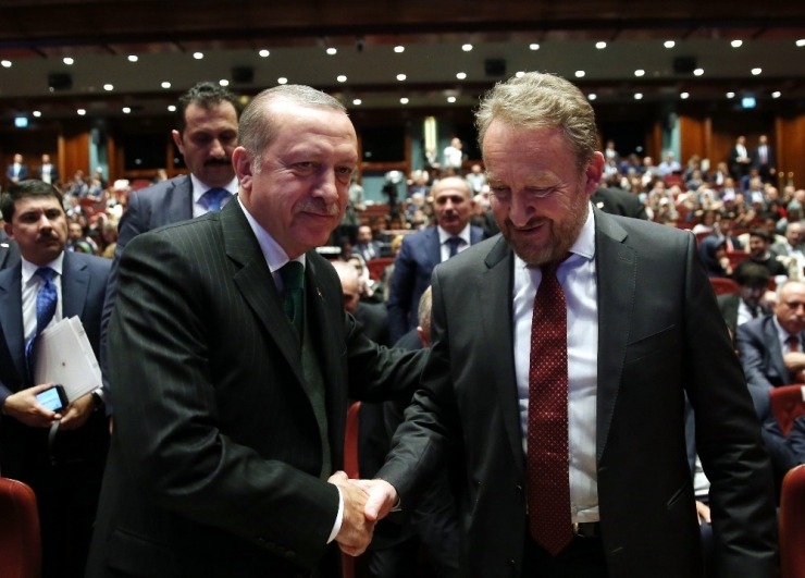 Cumhurbaşkanı Erdoğan’dan Hollanda’nın Irkçı Tavırlarına Sert Tepki