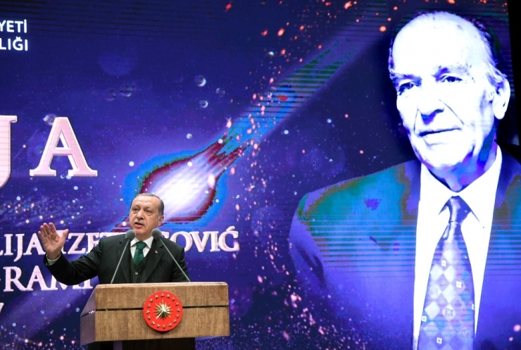 Cumhurbaşkanı Erdoğan’dan Hollanda’nın Irkçı Tavırlarına Sert Tepki