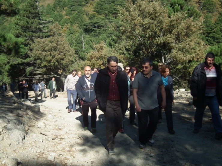 Havran’da “Bengi İle Zirveye” Sloganı İle Eybek Dağı’na Çıktılar