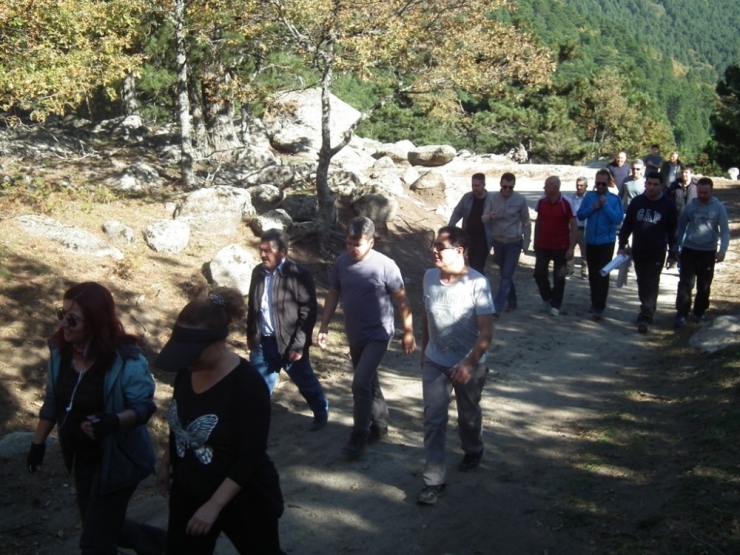 Havran’da “Bengi İle Zirveye” Sloganı İle Eybek Dağı’na Çıktılar