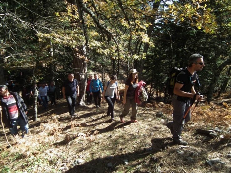 Havran’da “Bengi İle Zirveye” Sloganı İle Eybek Dağı’na Çıktılar