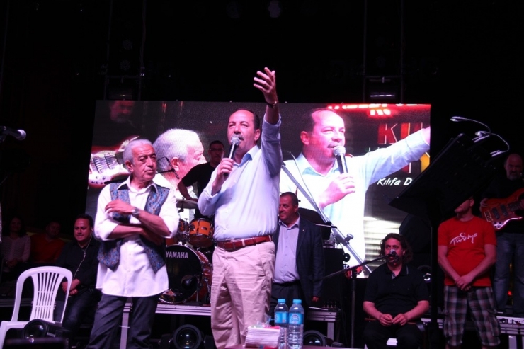 Edip Akbayram’la Cumhuriyet Coşkusu