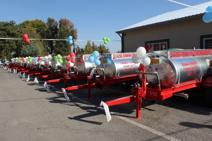 Elazığ’da Su Tankeri, Arı Kovanı Ve Üzüm Sıkma Makinesi Dağıtıldı