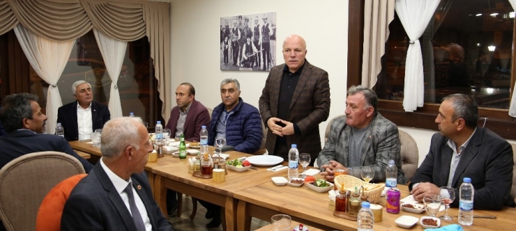 Şenkayalılardan Başkan Sekmen’e Yatırım Teşekkürü