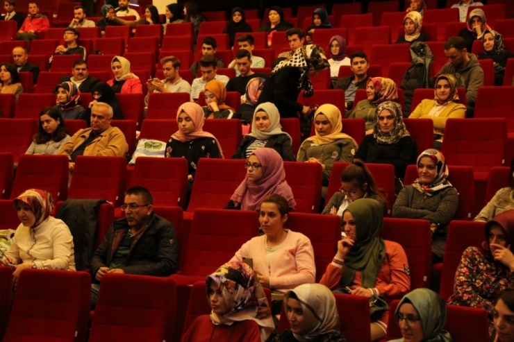 Aliya İzzetbegoviç, Gebze’de Anıldı