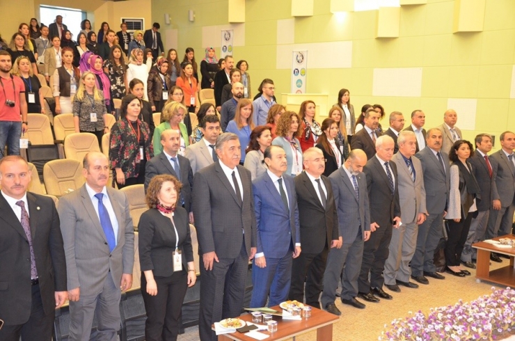 Harran Üniversitesinde Hemşirelik Kongresi Düzenlendi