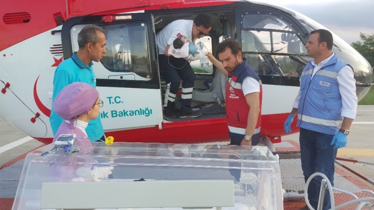 1 Günlük Dinçer Bebek Ambulans Helikopterle Ankara’ya Sevk Edildi