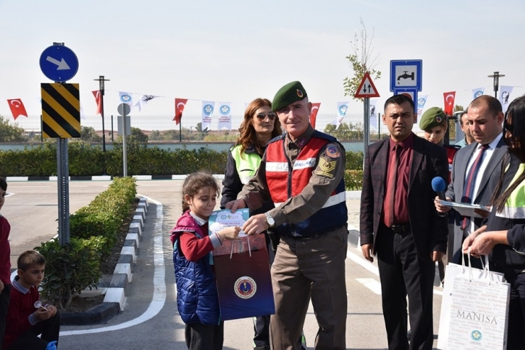 Çocuk Trafik Eğitim Parkı Sezonu Açtı