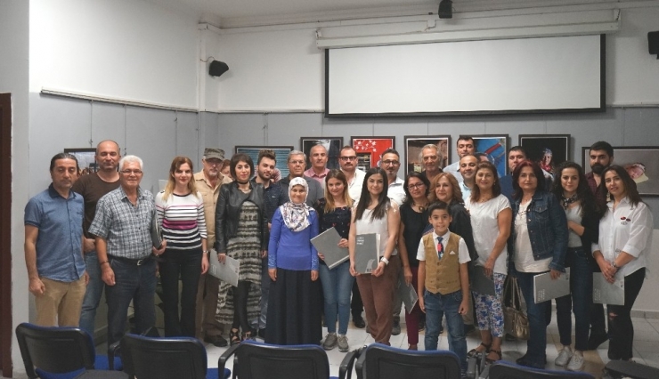 Fotoğraf Dostları Sertifikalarını Aldı