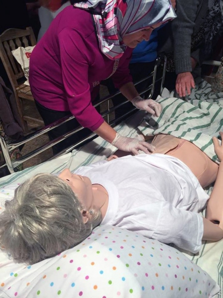 Ab Hibe Destekli ‘Yaşlı Kadın Refakatçiliği’ Eğitimi Tamamlandı