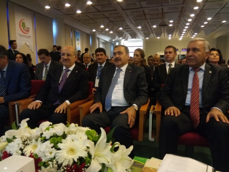 Orman Ve Su İşleri Bakanı Veysel Eroğlu: “Bu Sene 44 Yılın Kuraklığını Yaşamamıza Rağmen, Türkiye’de Suya Erişim Yüzde Yüzdür”