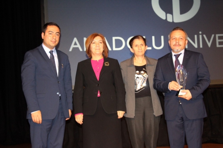 Anadolu Üniversitesi’nde ’Dilimiz Kimliğimizdir Konferansı’ Düzenlendi