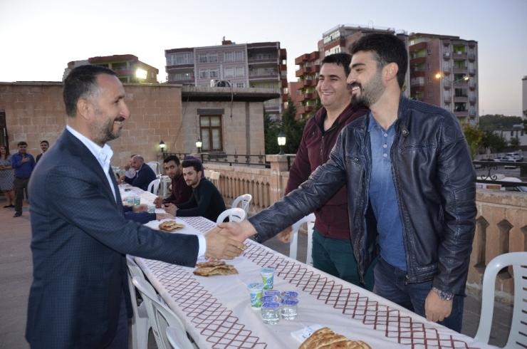 Siverek Sağlık-sen, Üyeleriyle Yemekte Buluştu