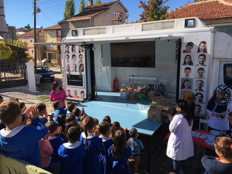 Sağlıklı Yaşam Aracı, Öğrencilerle Buluştu