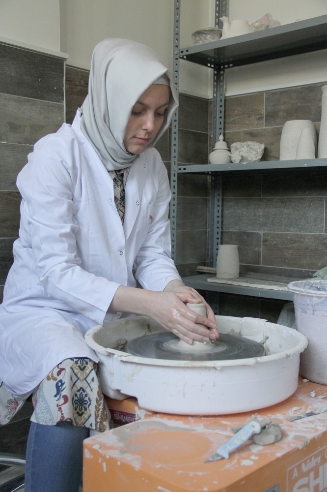 Geleneksel Sanatlar Merkezi’nde Eğitimler Sürüyor