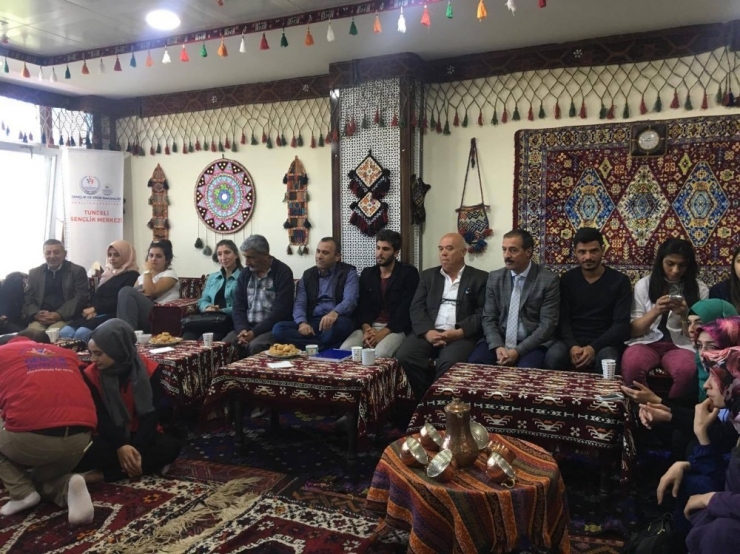 Tunceli’de Gençlerle Yaşlılar Buluşması