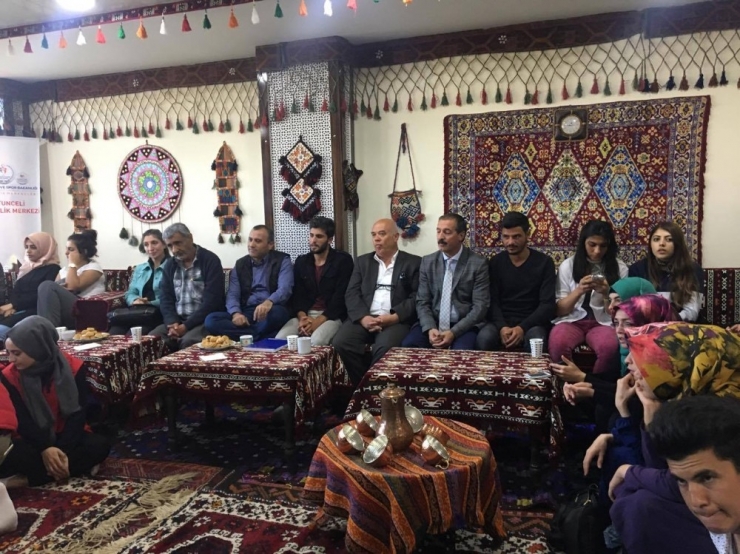 Tunceli’de Gençlerle Yaşlılar Buluşması