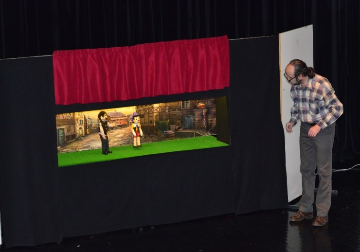 Miniklerin Kukla Keyfi