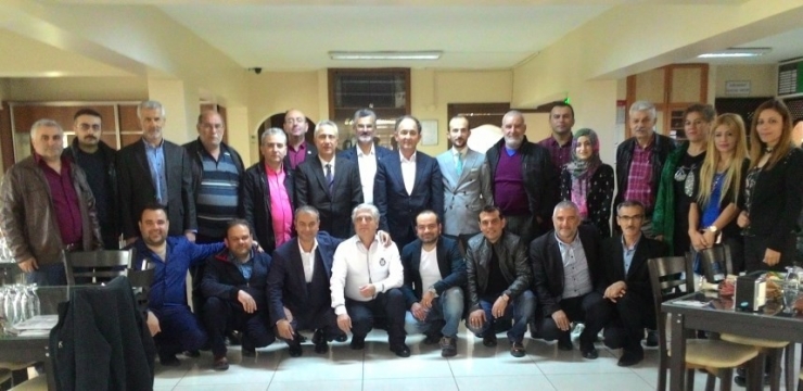 Edremit Ak Parti’nin Yeni Yönetimi Basına Tanıtıldı