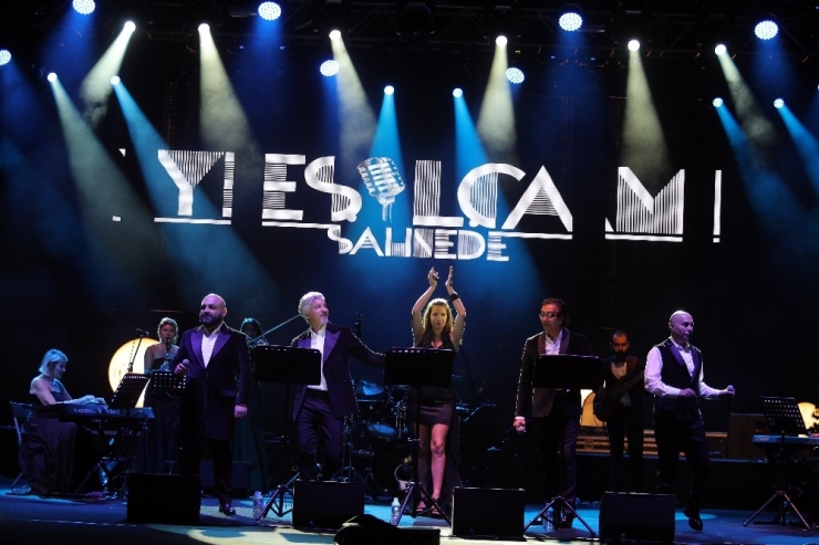 Türk Sinemasının Ustaları "Yeşilçam Sahnede" Anılıyor