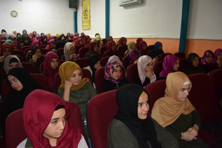 Kozan’da “Sosyal Medyaya Kanmıyorum, Suçlara Yaklaşmıyorum” Projesi