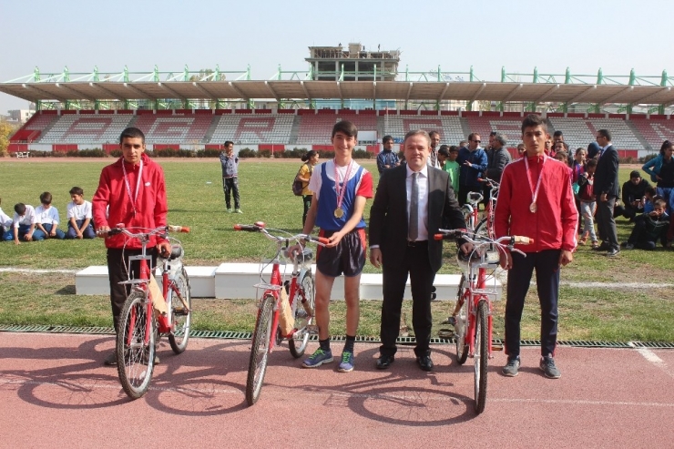 Ağrı’da Çogep Gençlik Koşusu Gerçekleştirildi