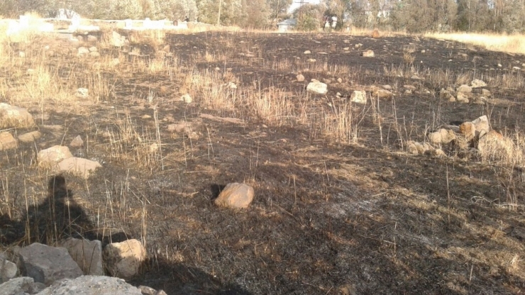 Ağrı’da Mezarlık Yandı