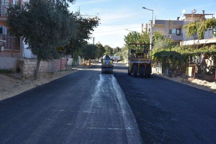 Alaşehir’de Sıcak Asfalt Çalışması