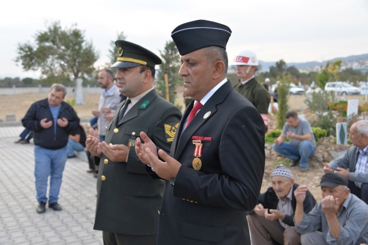 Bergamalı Kore Gazisi Son Yolculuğuna Uğurlandı