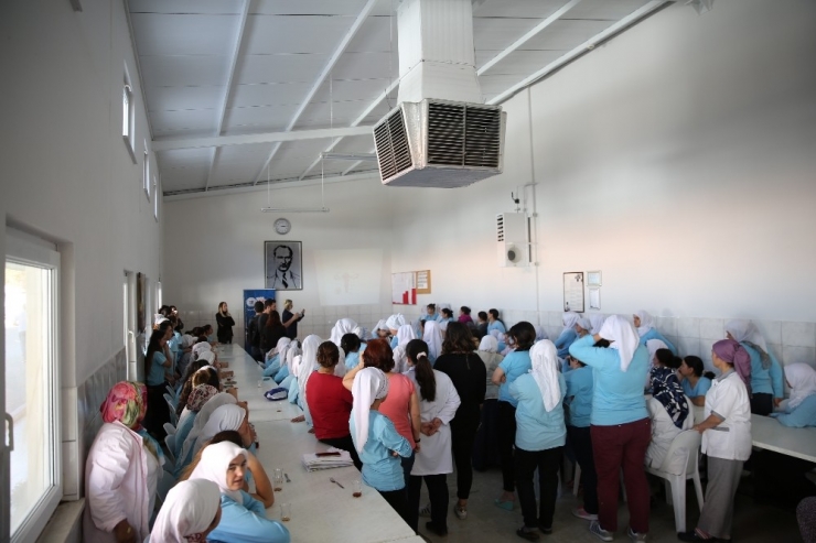 Tekstilde Çalışan Kadınlara Sağlık Semineri