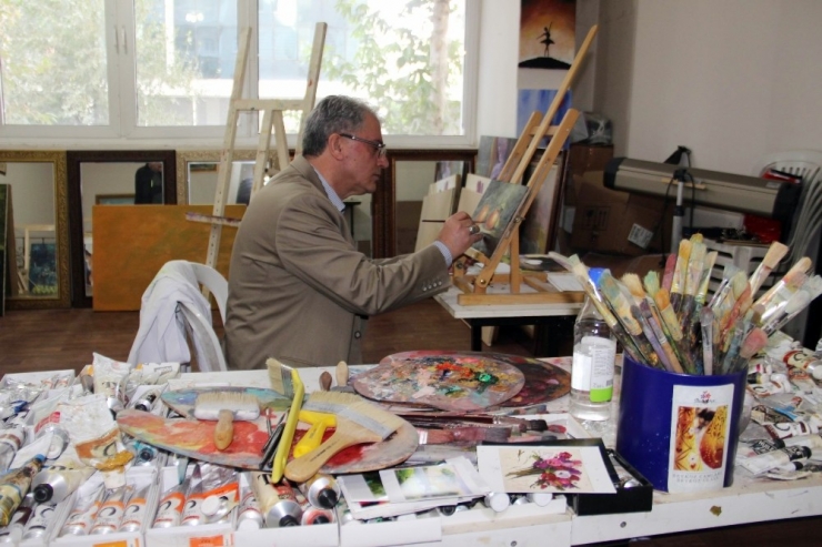 Diyarbakır’ı Resimleriyle Anlatıyor